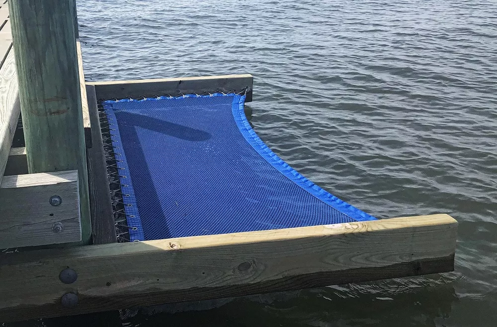 3/8 inch offshore netting in a dock