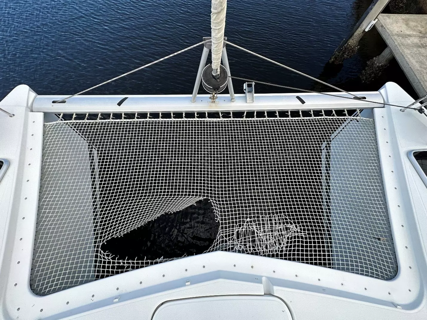 Fixed corner lacing point design for SV Delos Explorer 53 catamaran