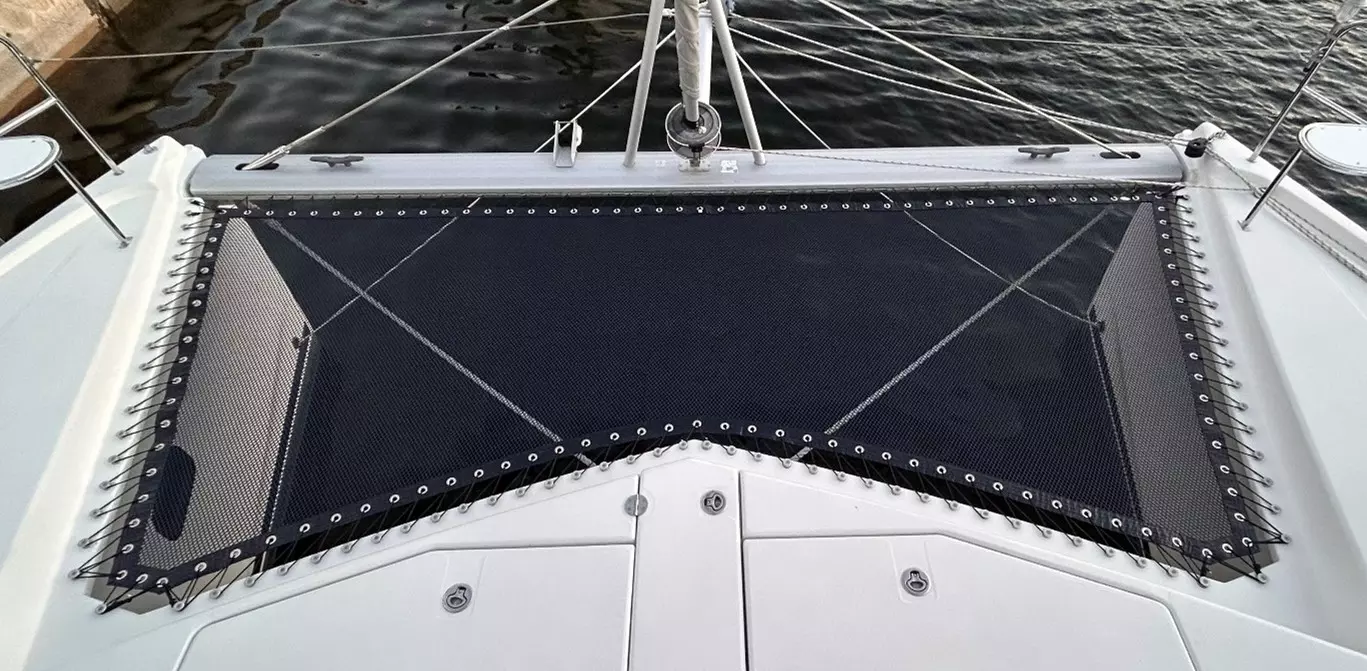 Leopard 44 shown with Black 3/8in Offshore. Note how easy it is to see through!