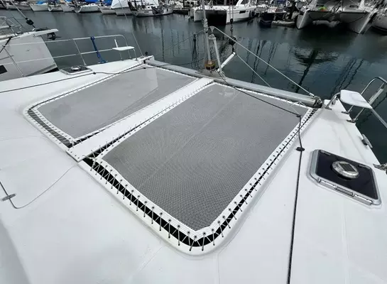 15-year-old Sunrise catamaran net still structurally sound